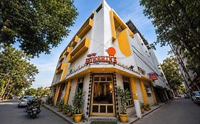Hotel Sunshine - Karol Bagh Budget Stay At New Delhi